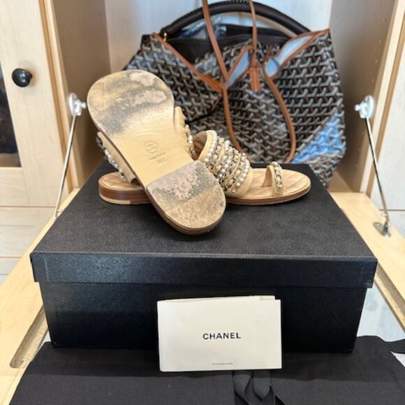 Chanel Interlocking CC Logo Leather Slides Women's Size 38 - Picture 10 of 12